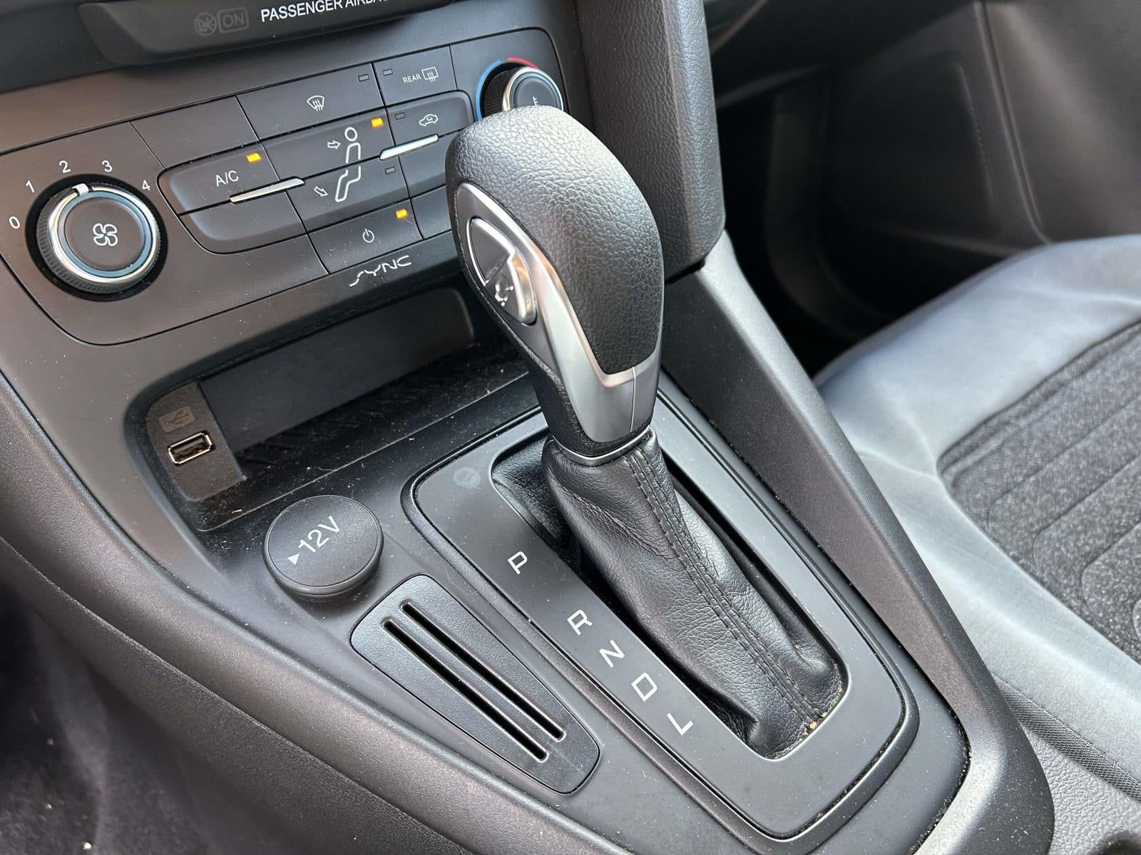 2018 Ford Focus SE Sedan