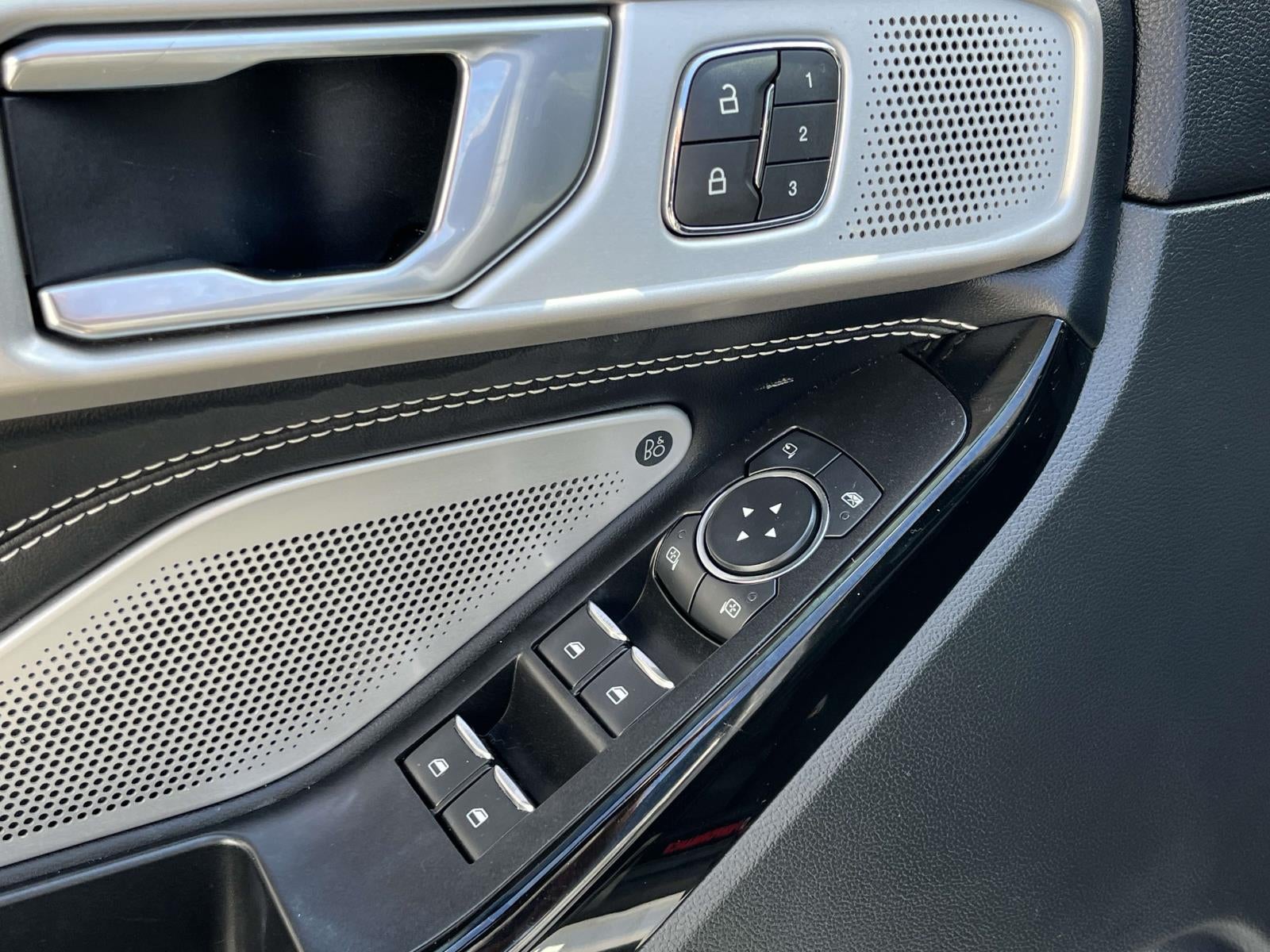 2021 Ford Explorer ST 4WD
