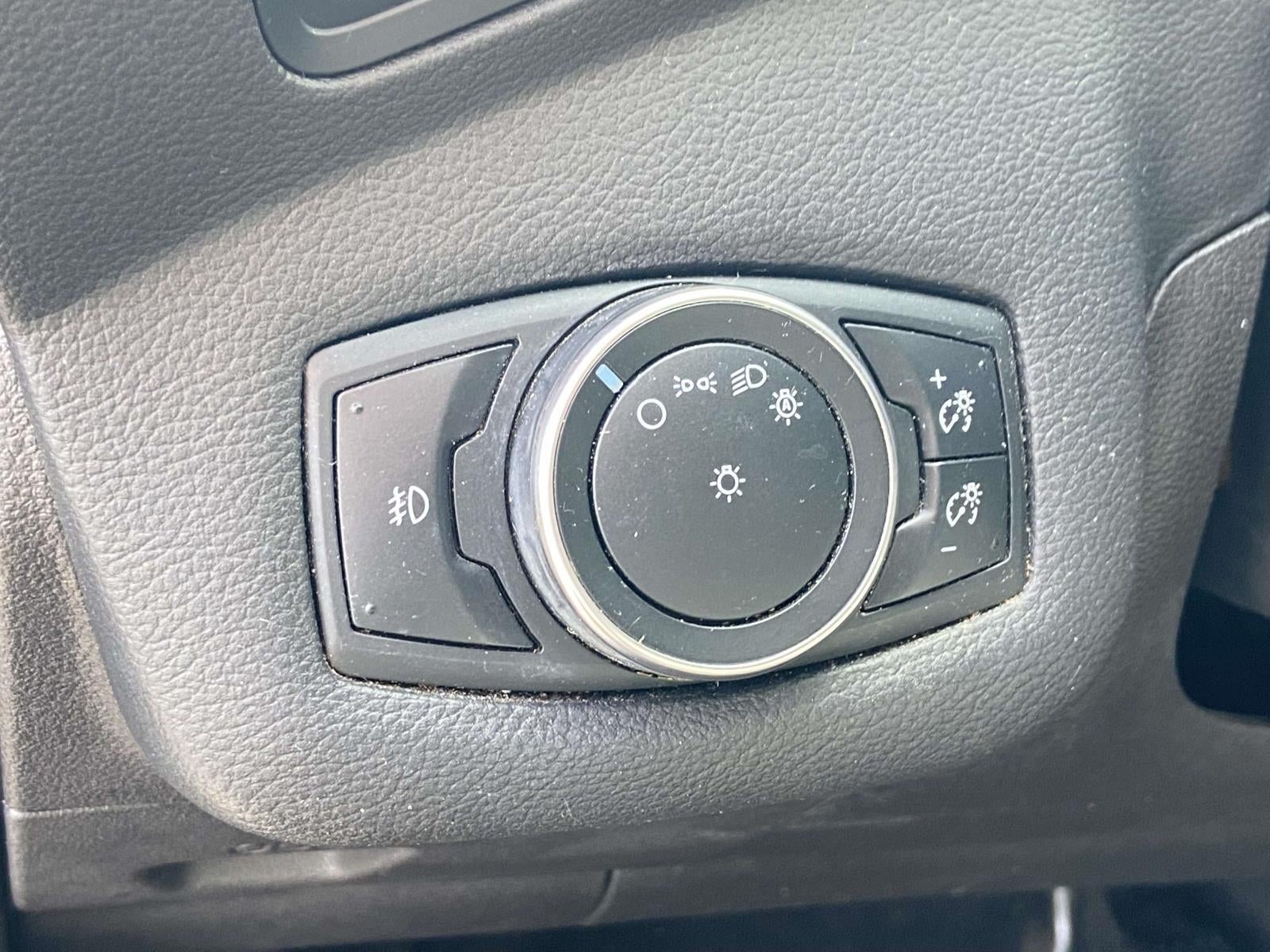 2015 Ford Escape FWD 4dr SE