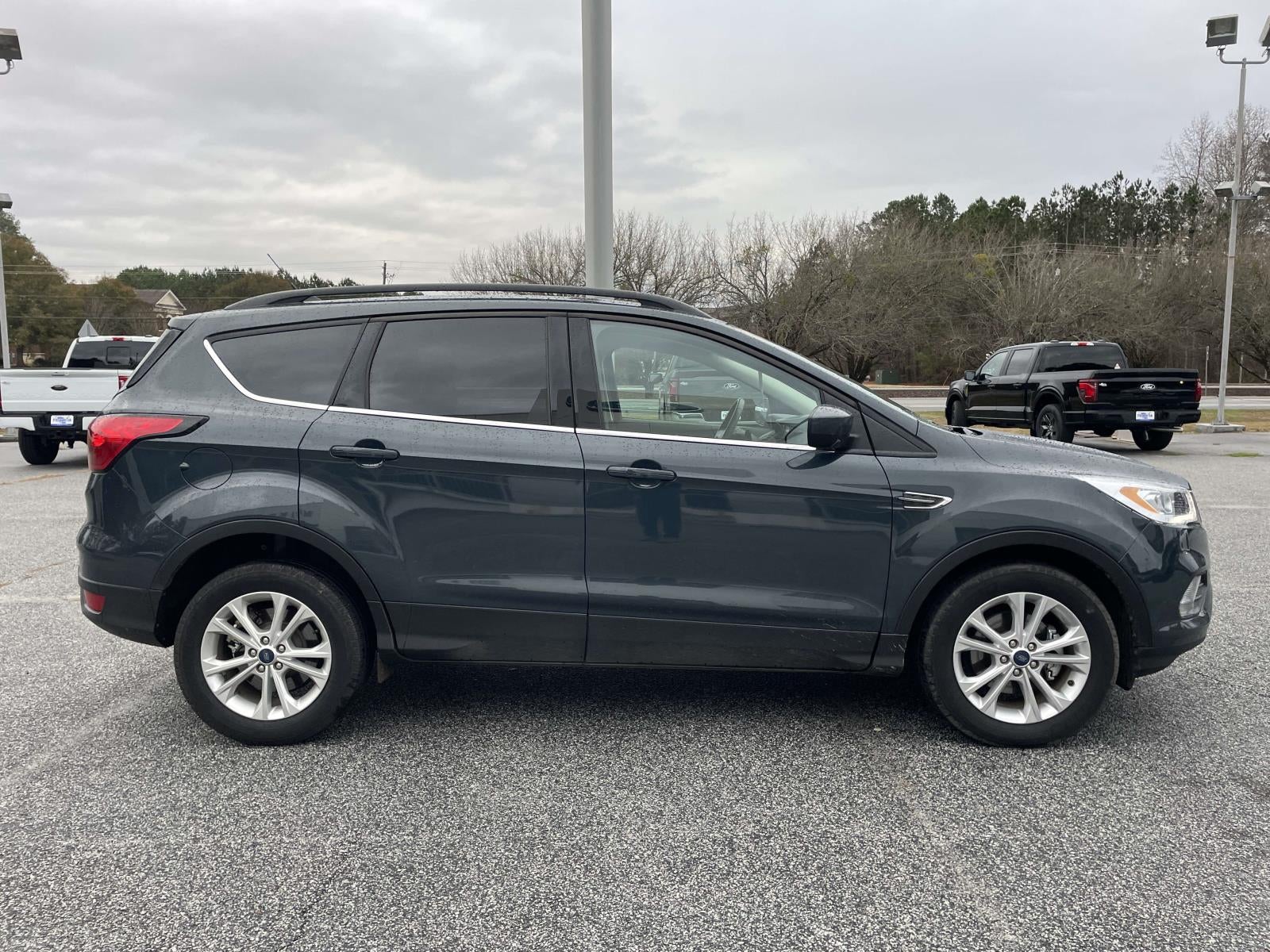 2019 Ford Escape SEL FWD