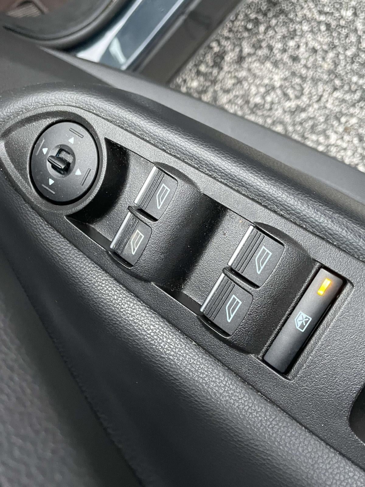 2019 Ford Escape SEL FWD