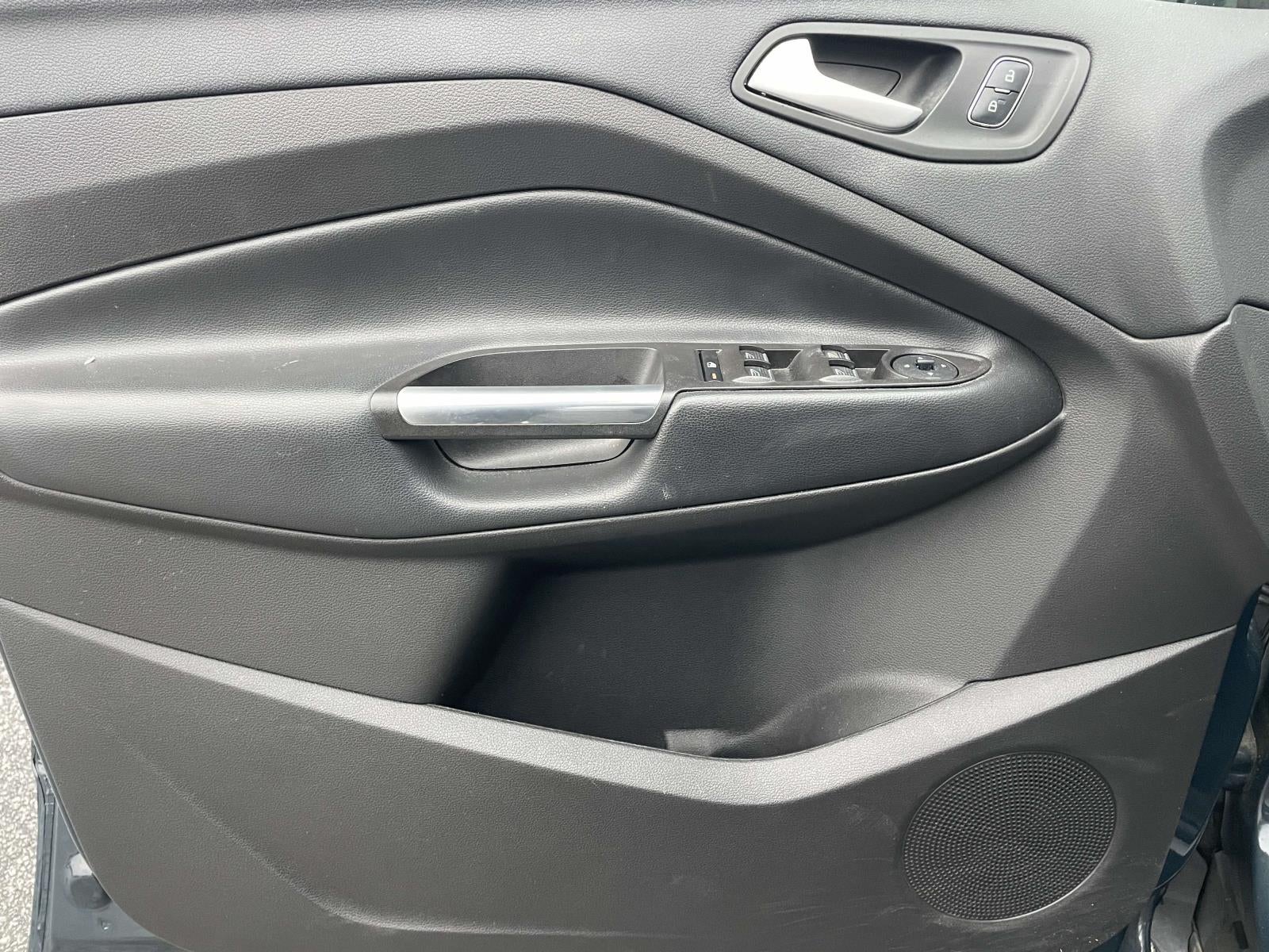 2019 Ford Escape SEL FWD