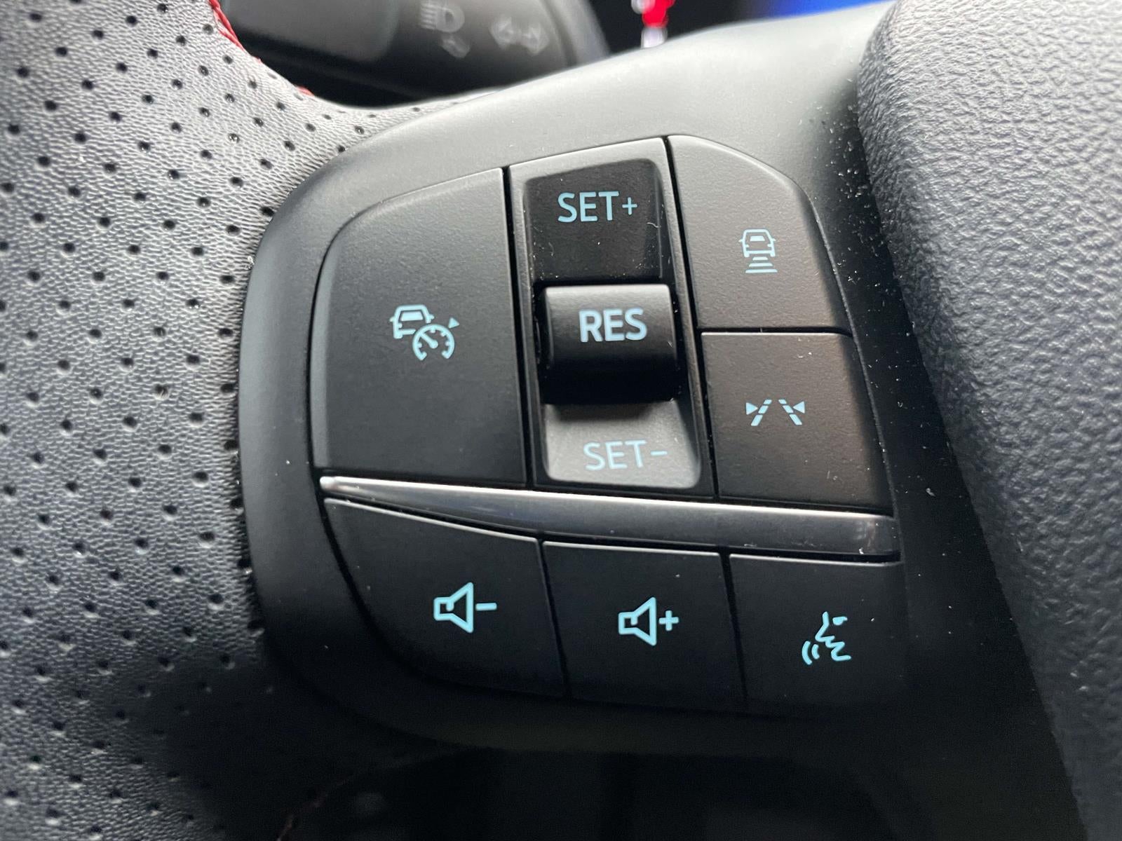 2025 Ford Escape ST-Line FWD