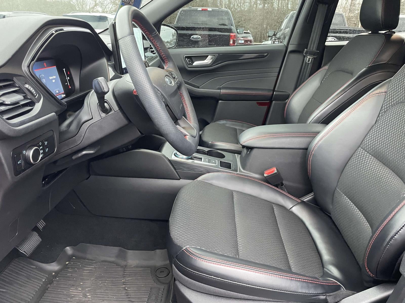 2025 Ford Escape ST-Line FWD