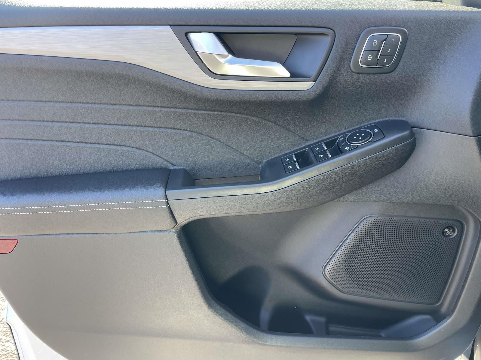 2026 Ford Escape Platinum