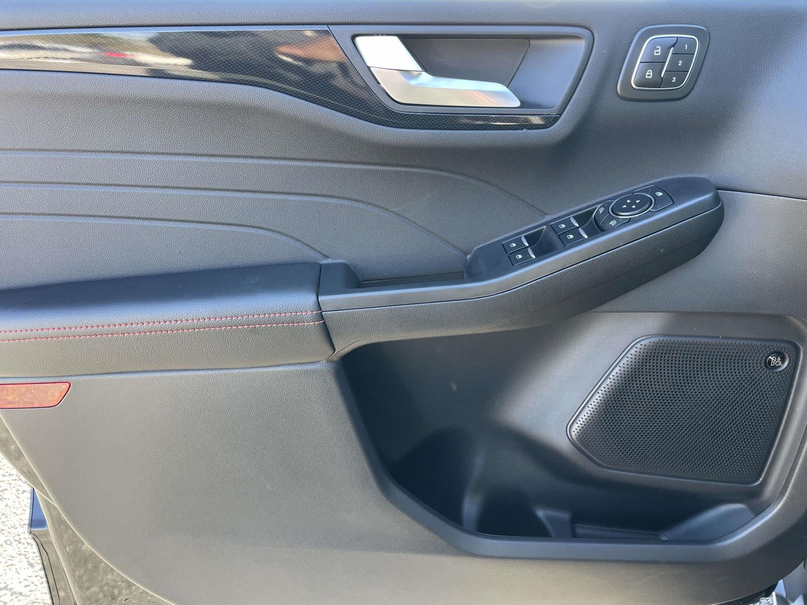 2026 Ford Escape ST-Line Elite