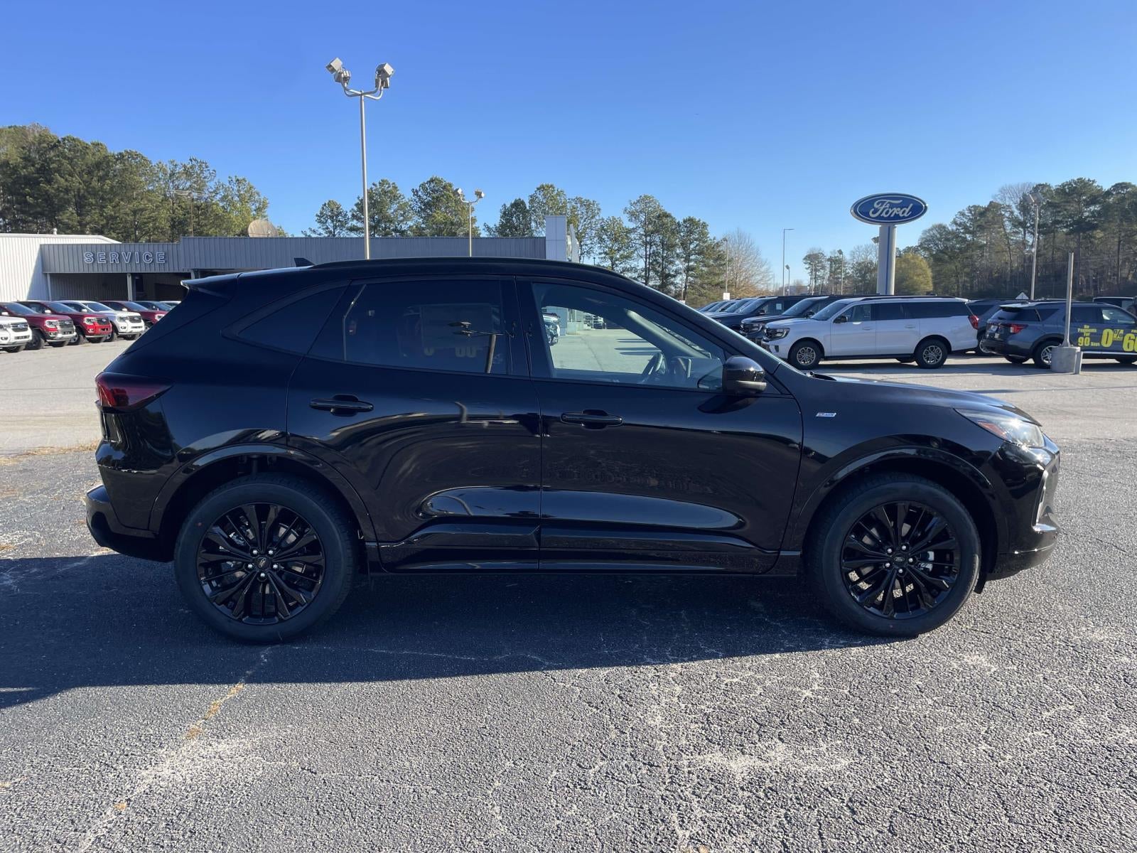 2026 Ford Escape ST-Line Elite