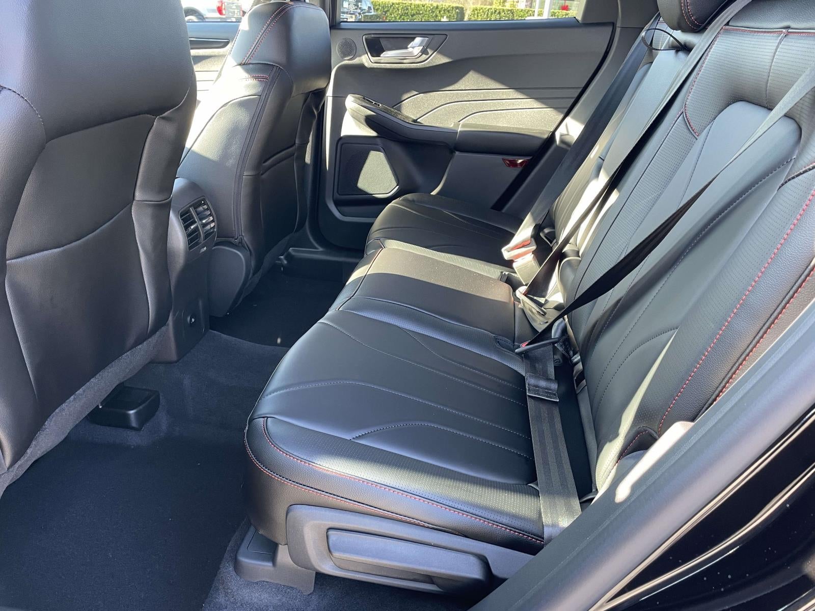 2026 Ford Escape ST-Line Elite