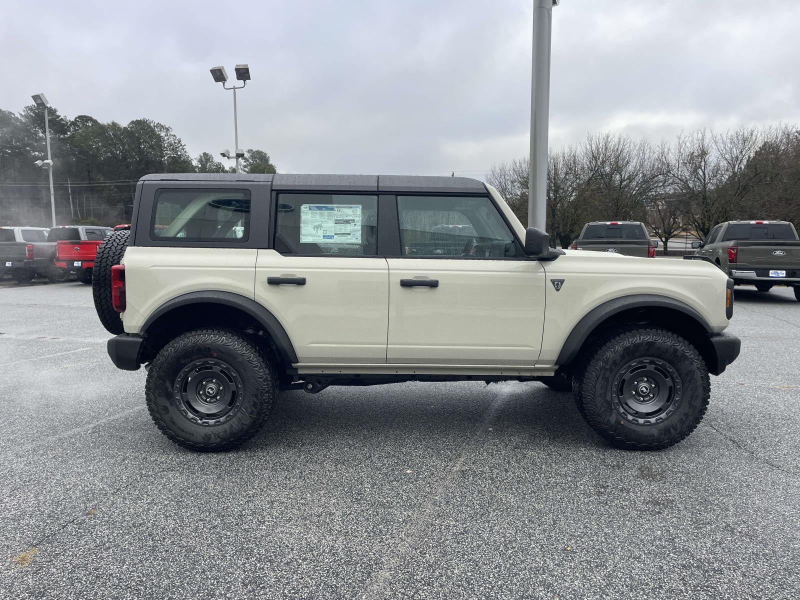 2025 Ford Bronco Base