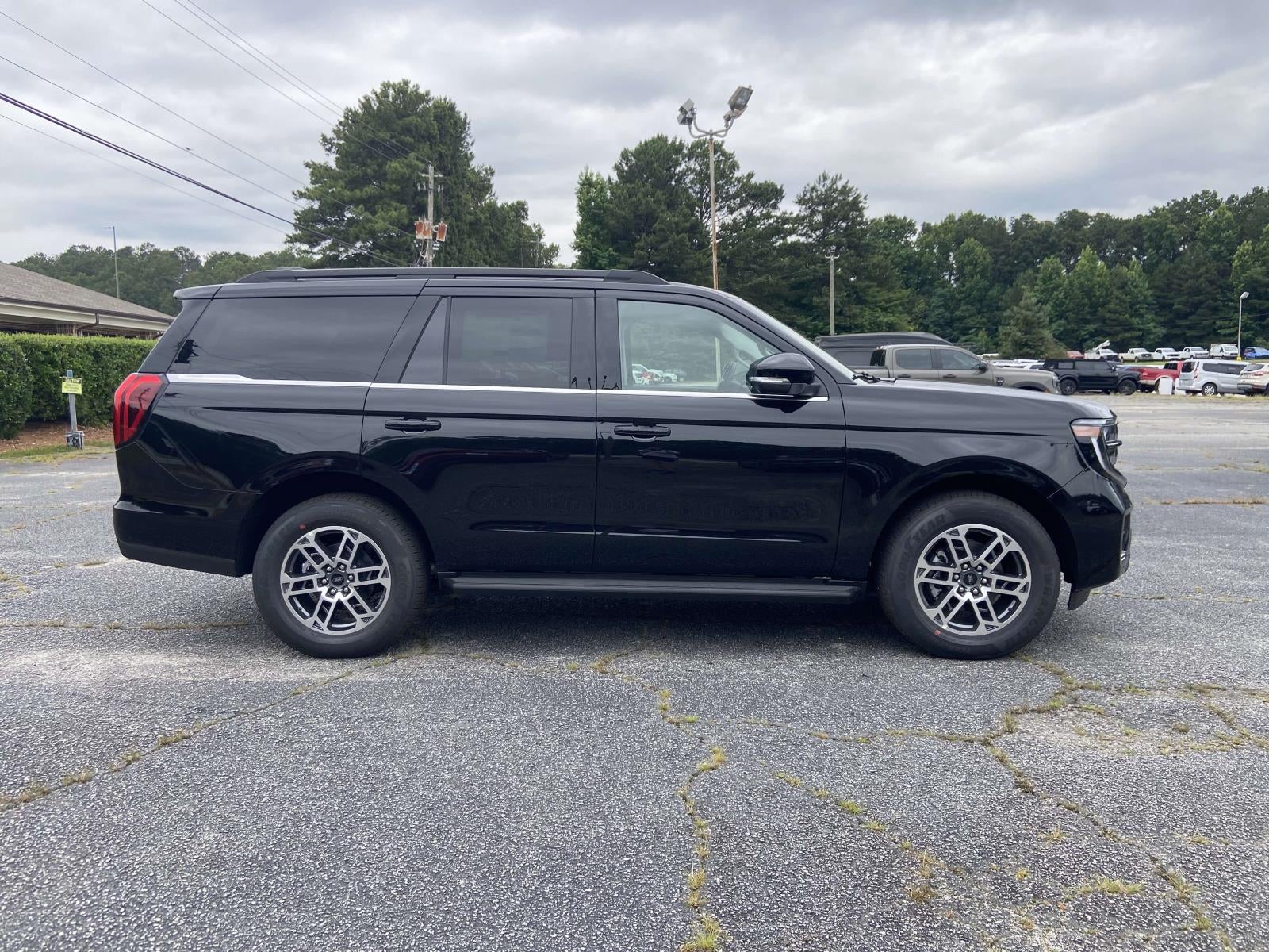 2026 Ford Expedition Active