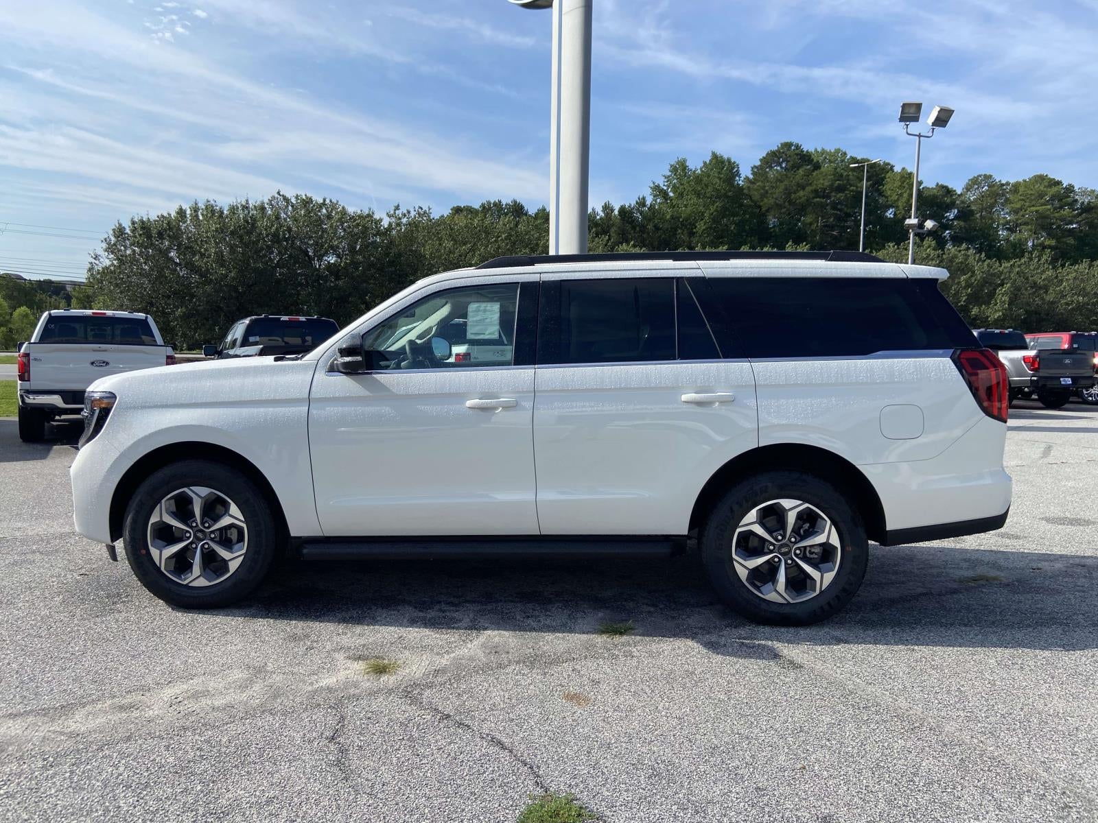 2027 Ford Expedition Active