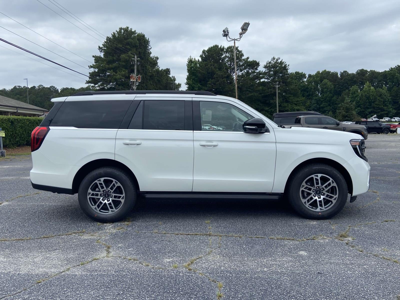 2026 Ford Expedition Active