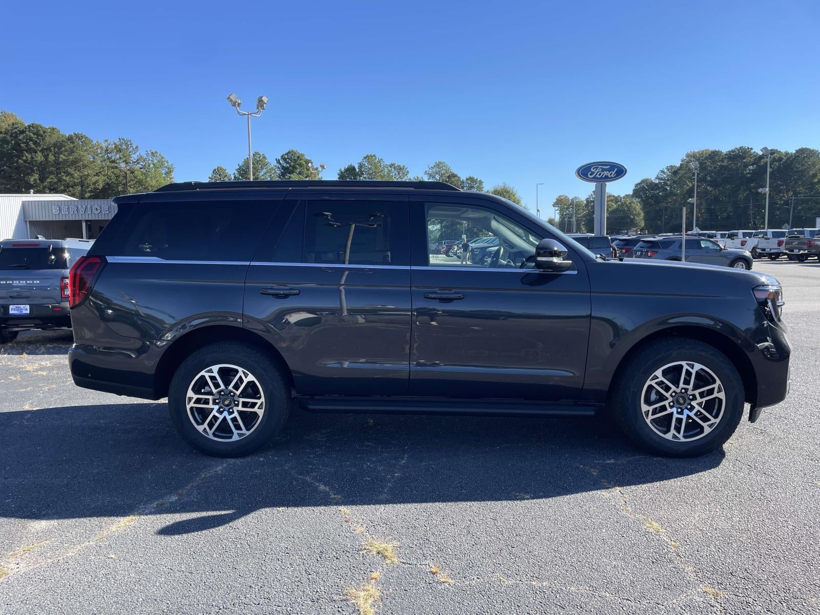 2025 Ford Expedition Active