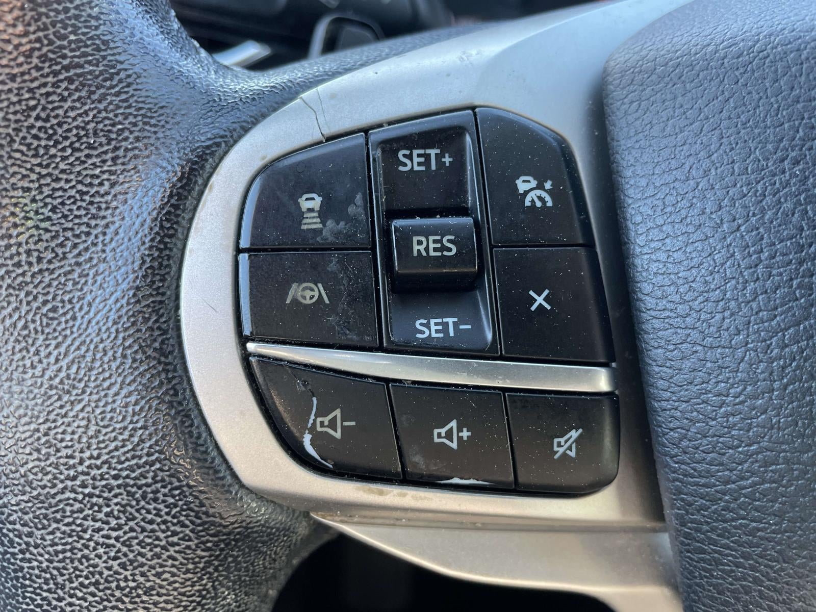 2021 Ford Explorer XLT RWD