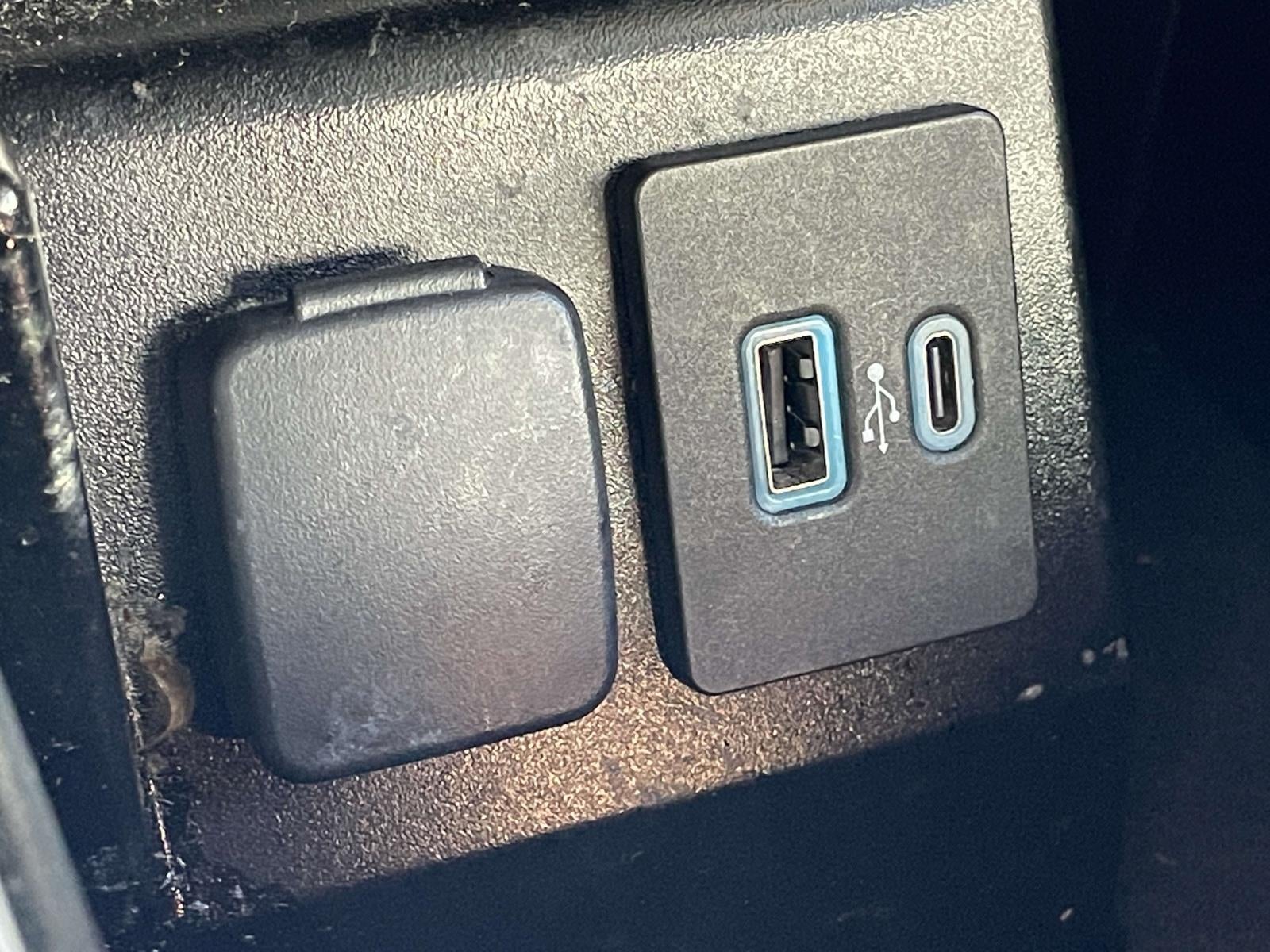 2021 Ford Explorer XLT RWD