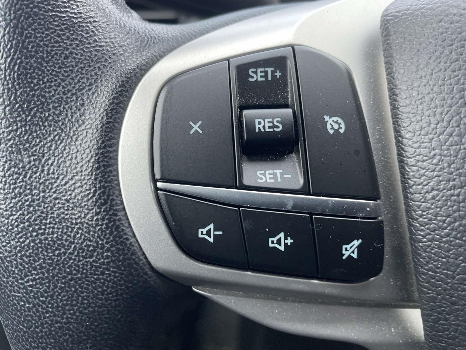 2022 Ford Explorer XLT RWD