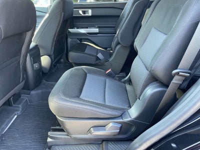 2023 Ford Explorer XLT RWD