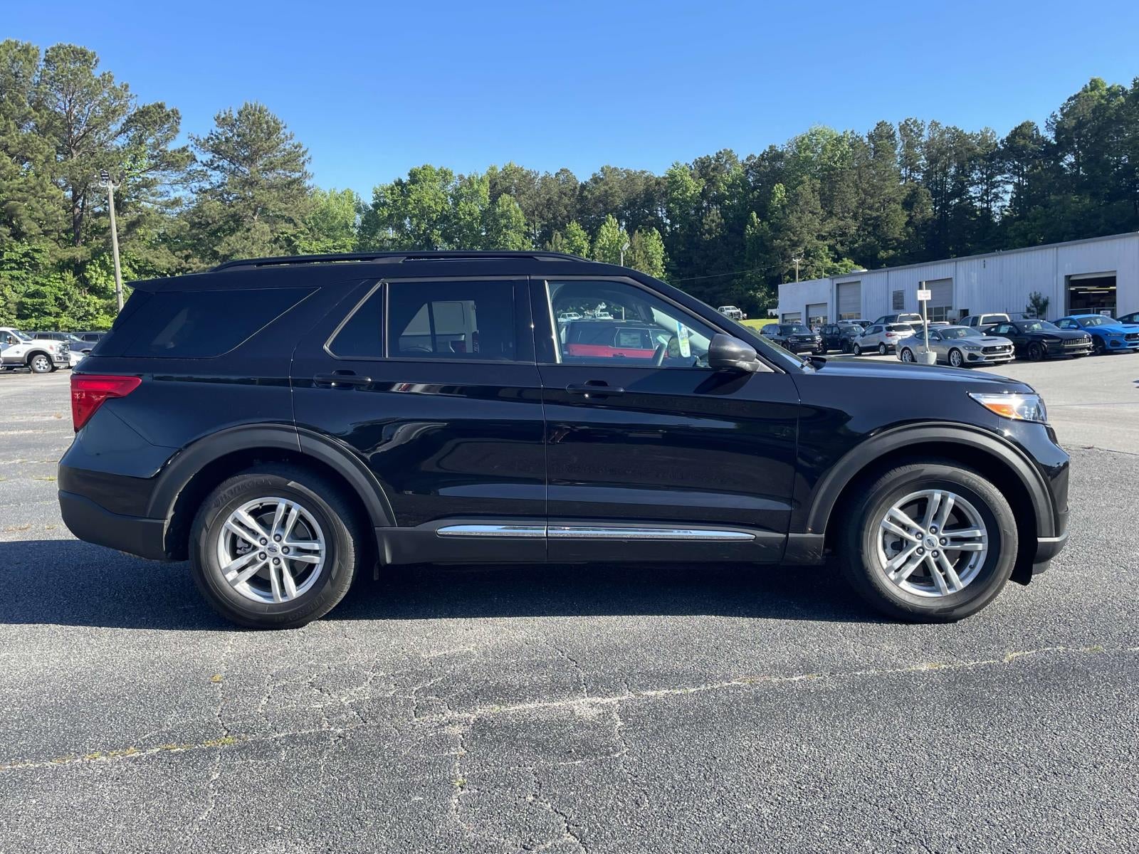 2023 Ford Explorer XLT RWD