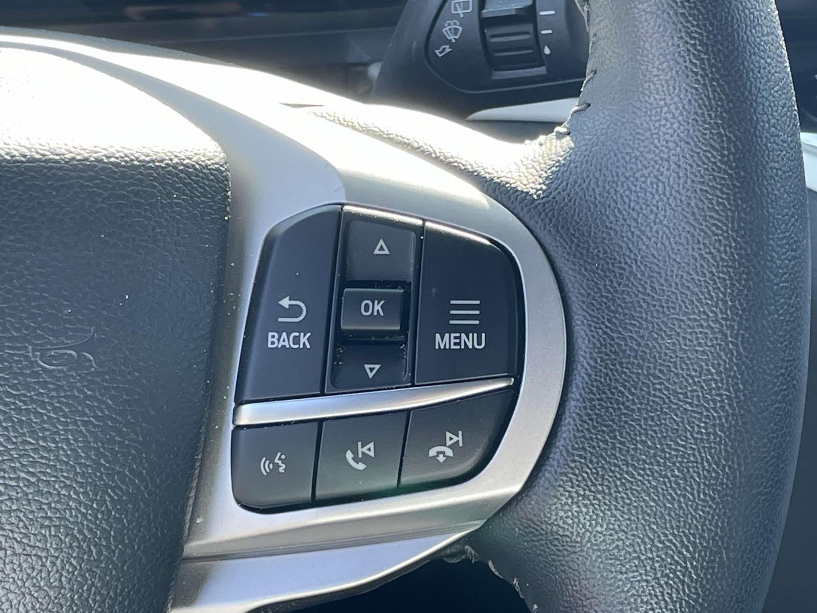 2023 Ford Explorer XLT RWD