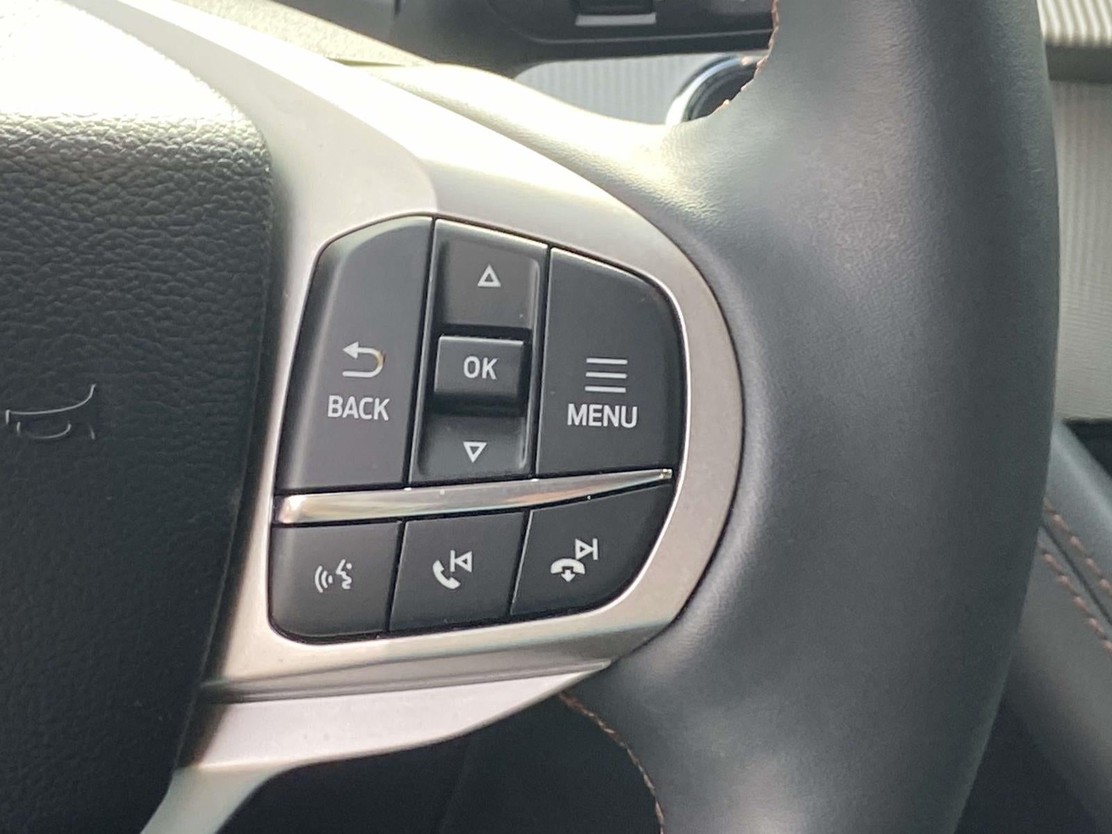 2025 Ford Explorer Active RWD