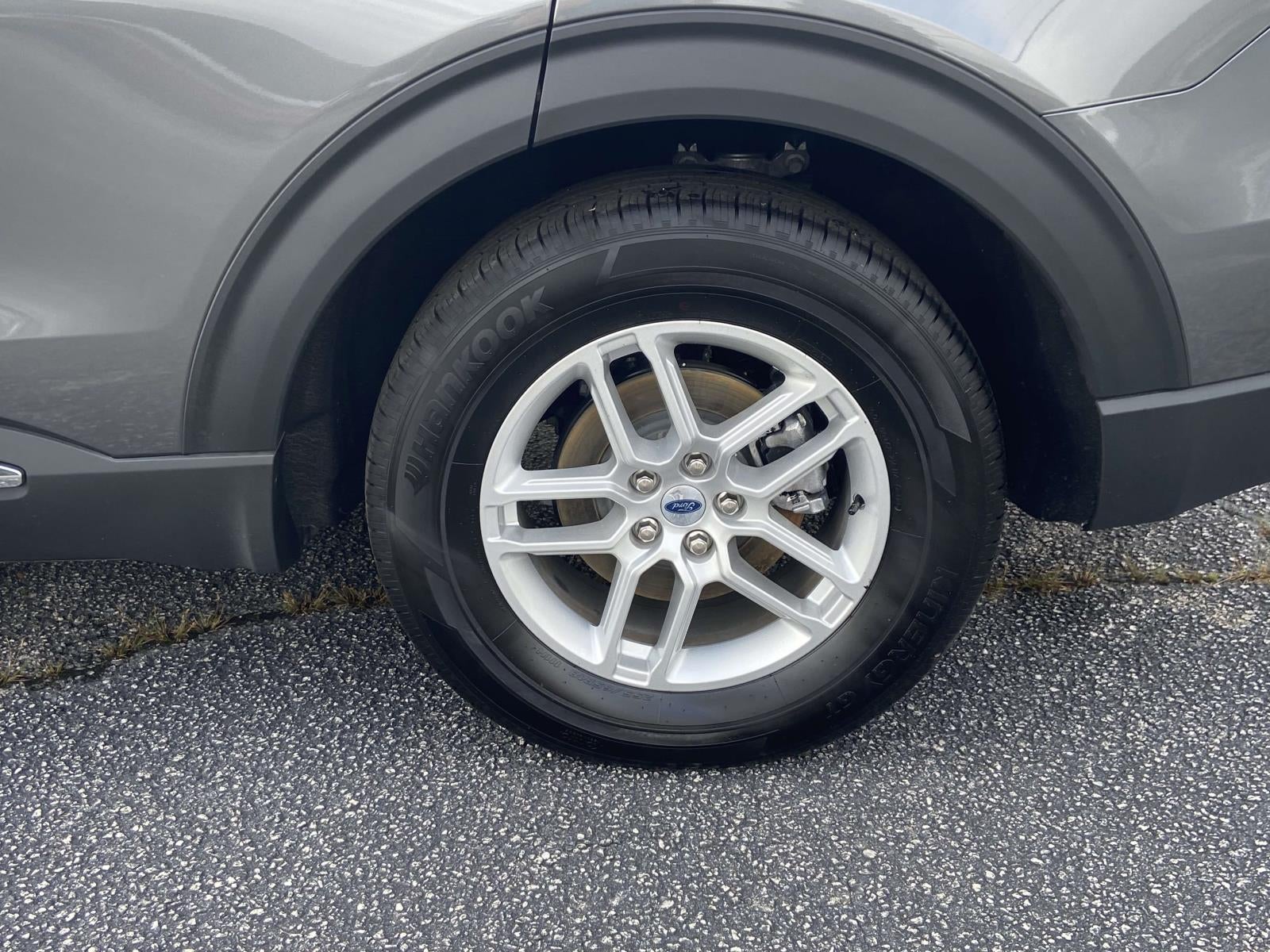 2025 Ford Explorer Active RWD