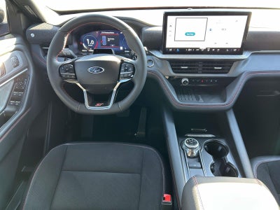 2025 Ford Explorer ST 4WD