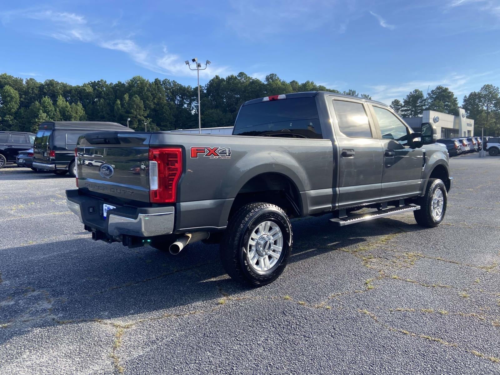 2019 Ford Super Duty F-250 SRW STX 4WD Crew Cab 6.75' Box