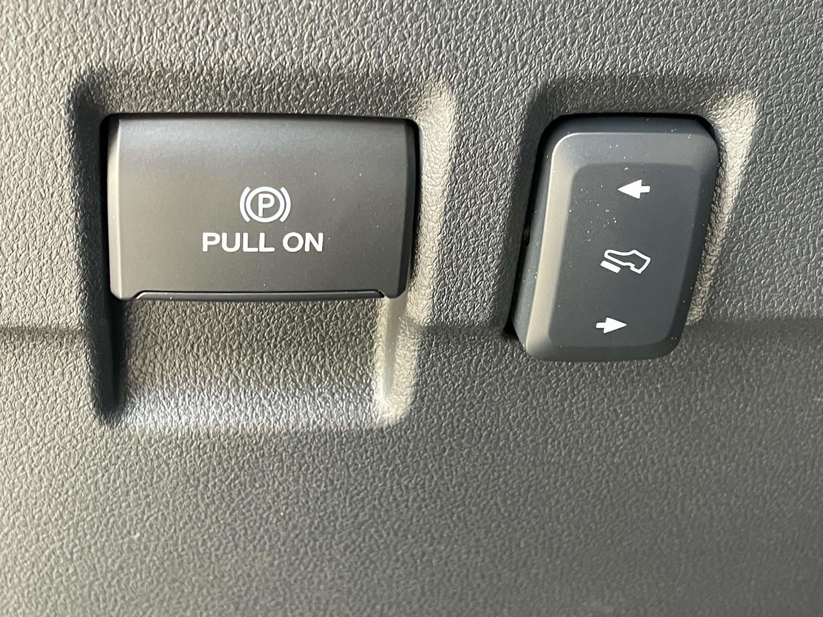 2025 Ford Super Duty F-250 SRW Platinum 4WD Crew Cab 6.75' Box