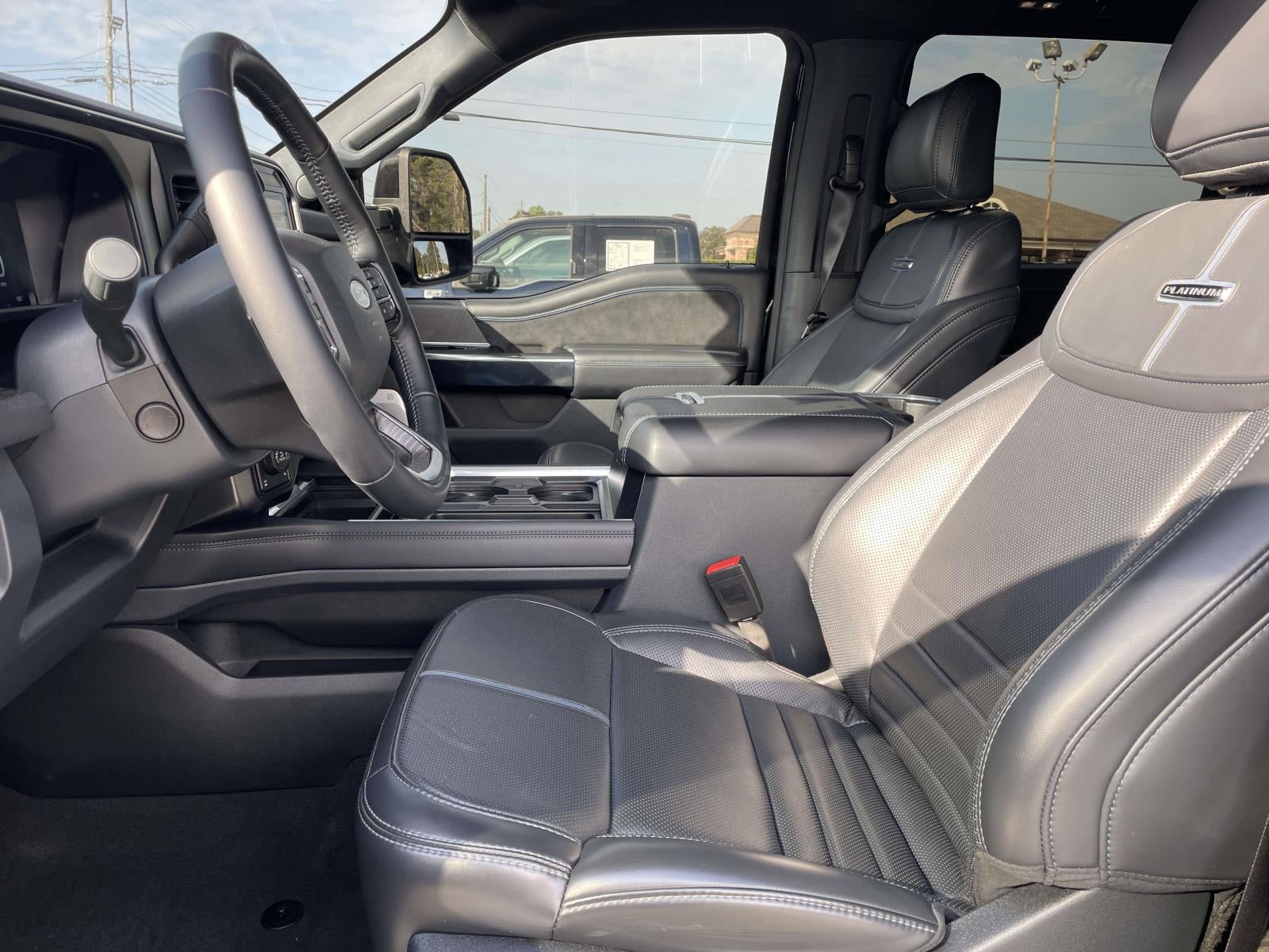 2025 Ford Super Duty F-250 SRW Platinum 4WD Crew Cab 6.75' Box