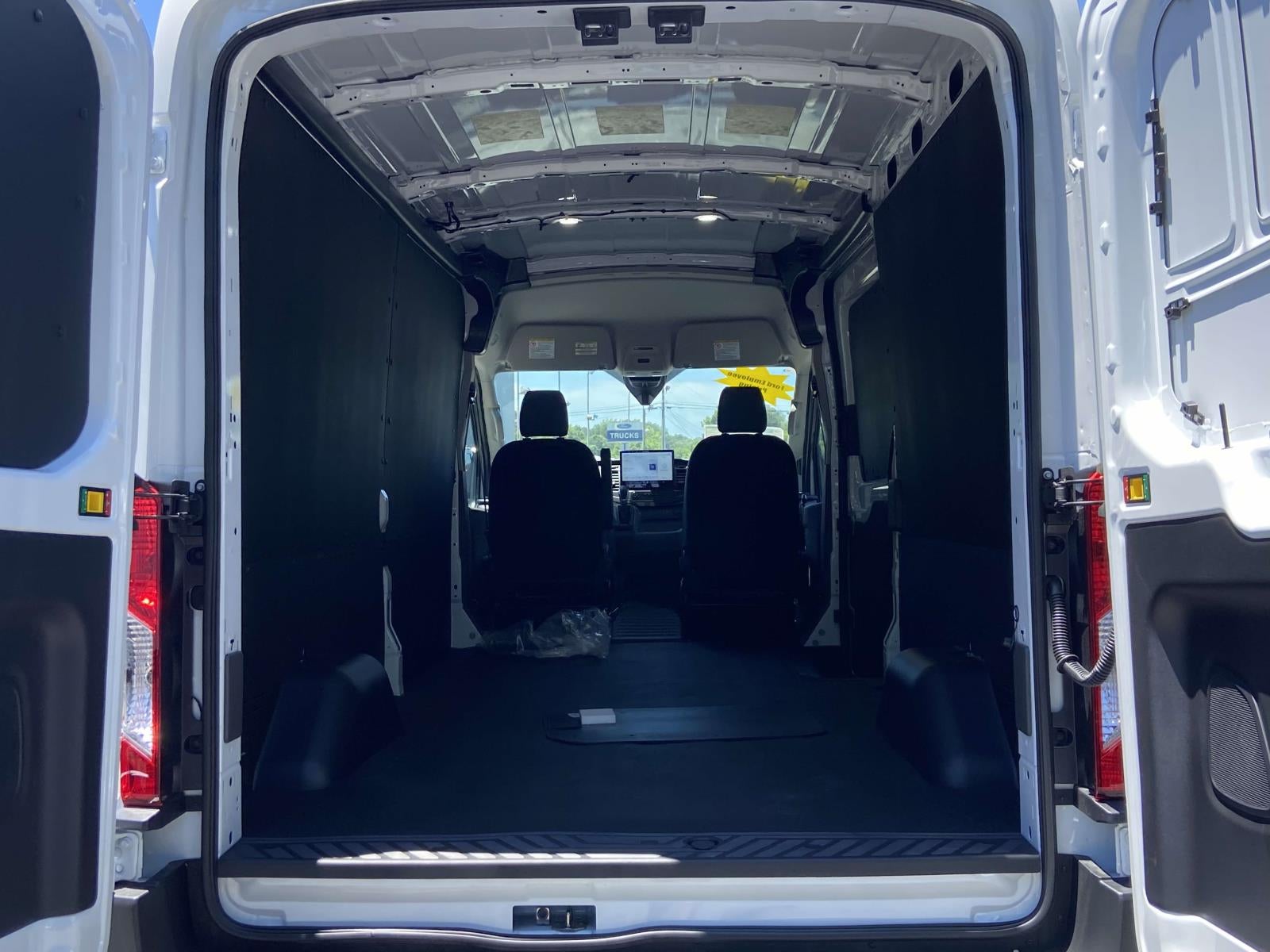 2026 Ford Transit Cargo Van Base