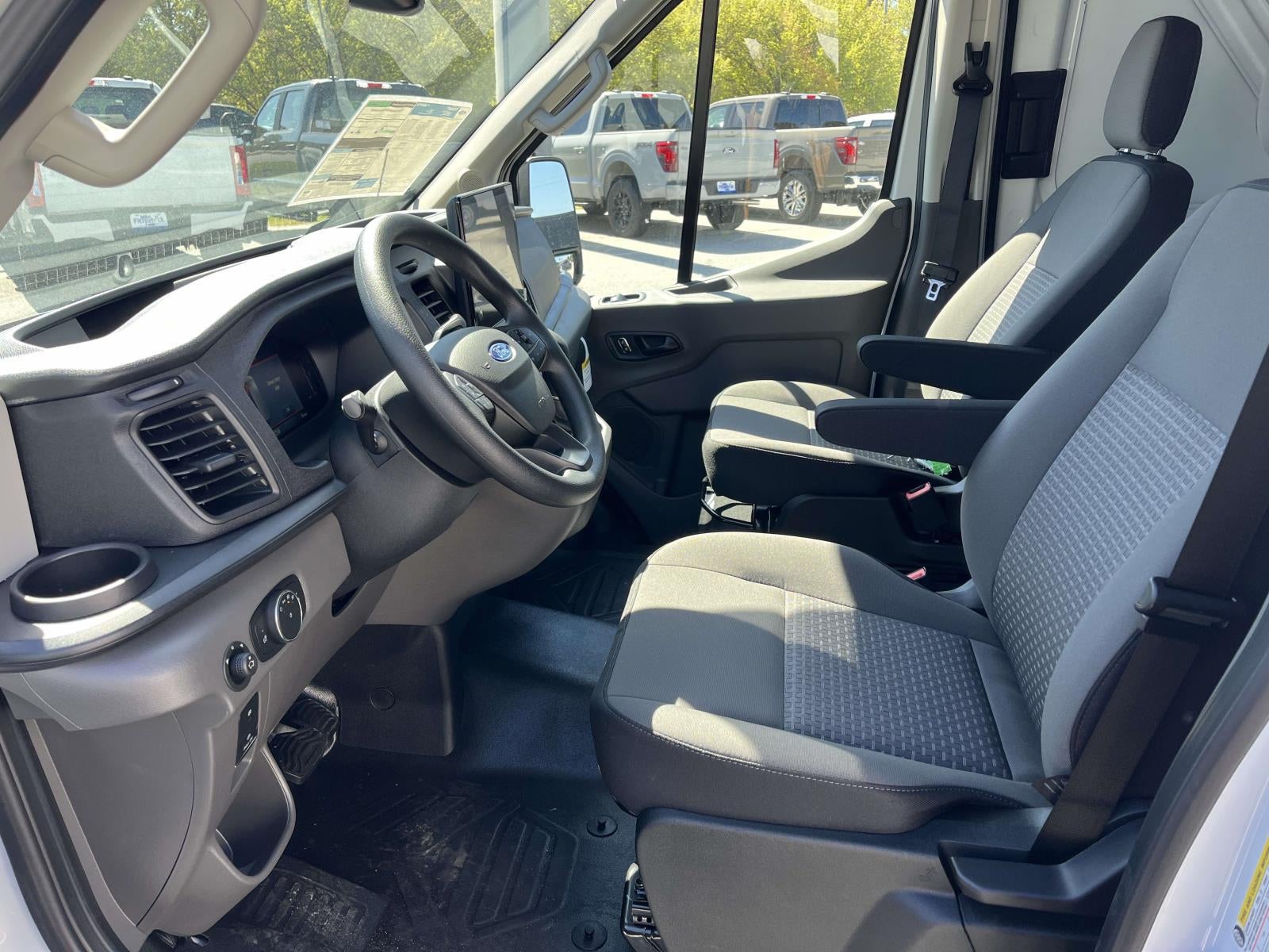 2026 Ford Transit Cargo Van Base