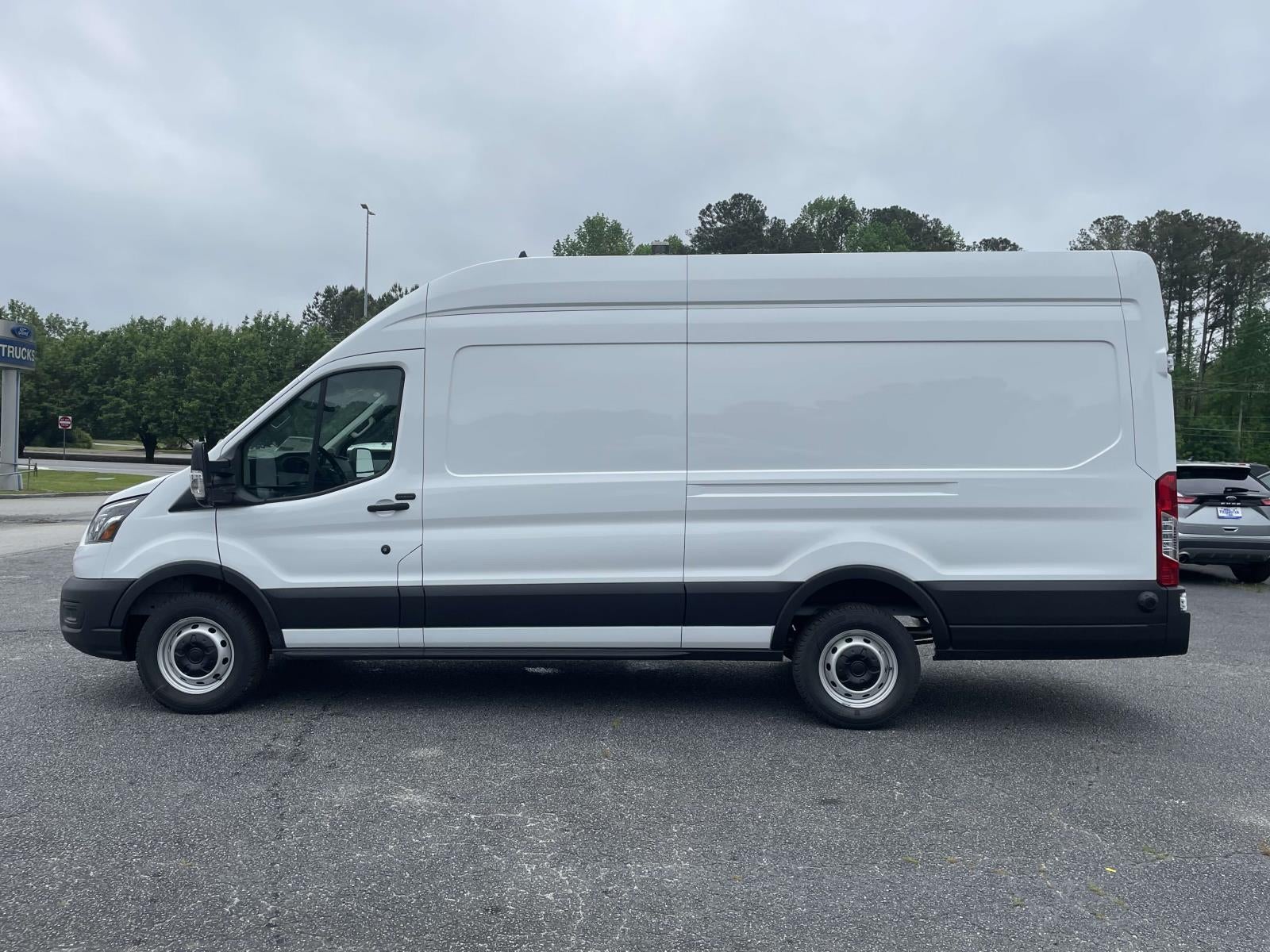 2025 Ford Transit Cargo Van Base