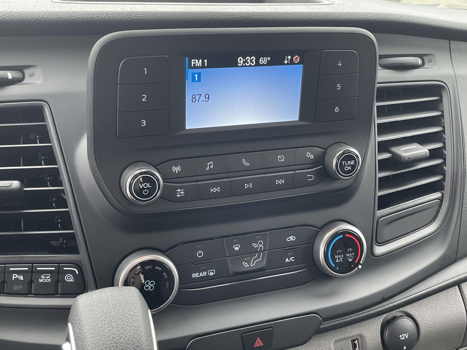 2025 Ford Transit Cargo Van Base