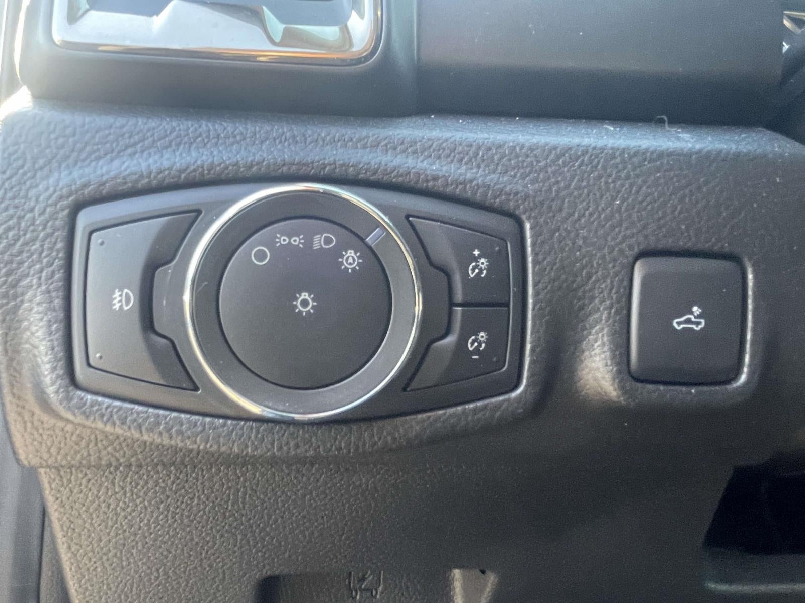 2022 Ford Ranger LARIAT 4WD SuperCrew 5' Box