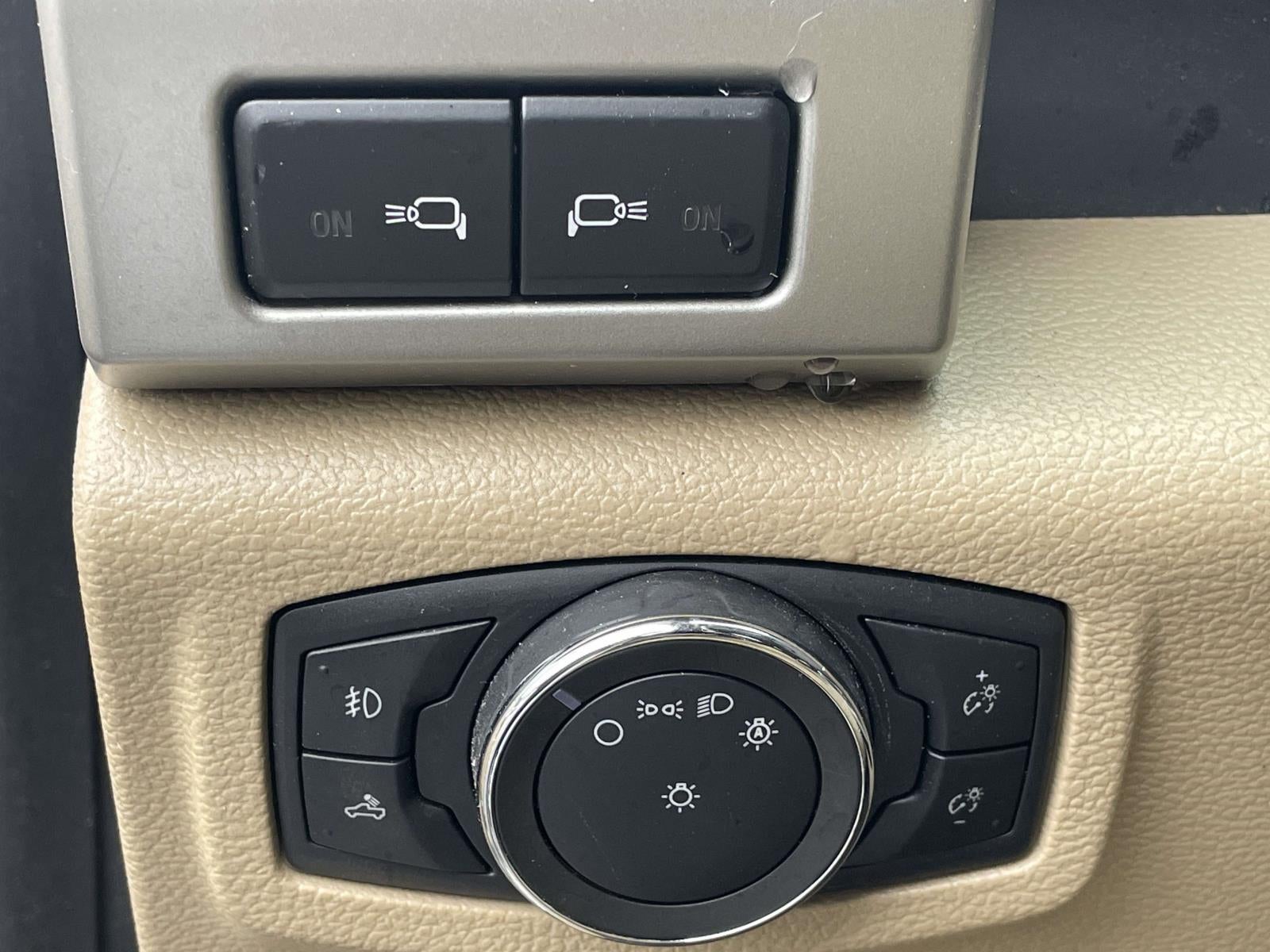 2020 Ford F-150 LARIAT 4WD SuperCrew 5.5' Box