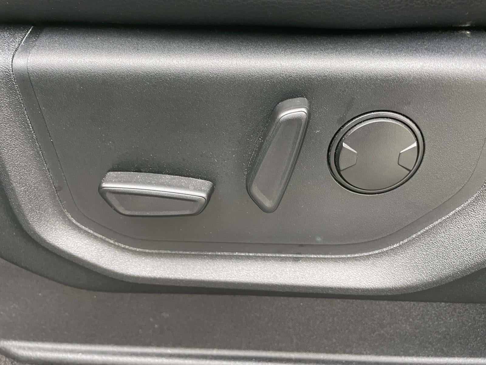 2020 Ford F-150 LARIAT 4WD SuperCrew 5.5' Box