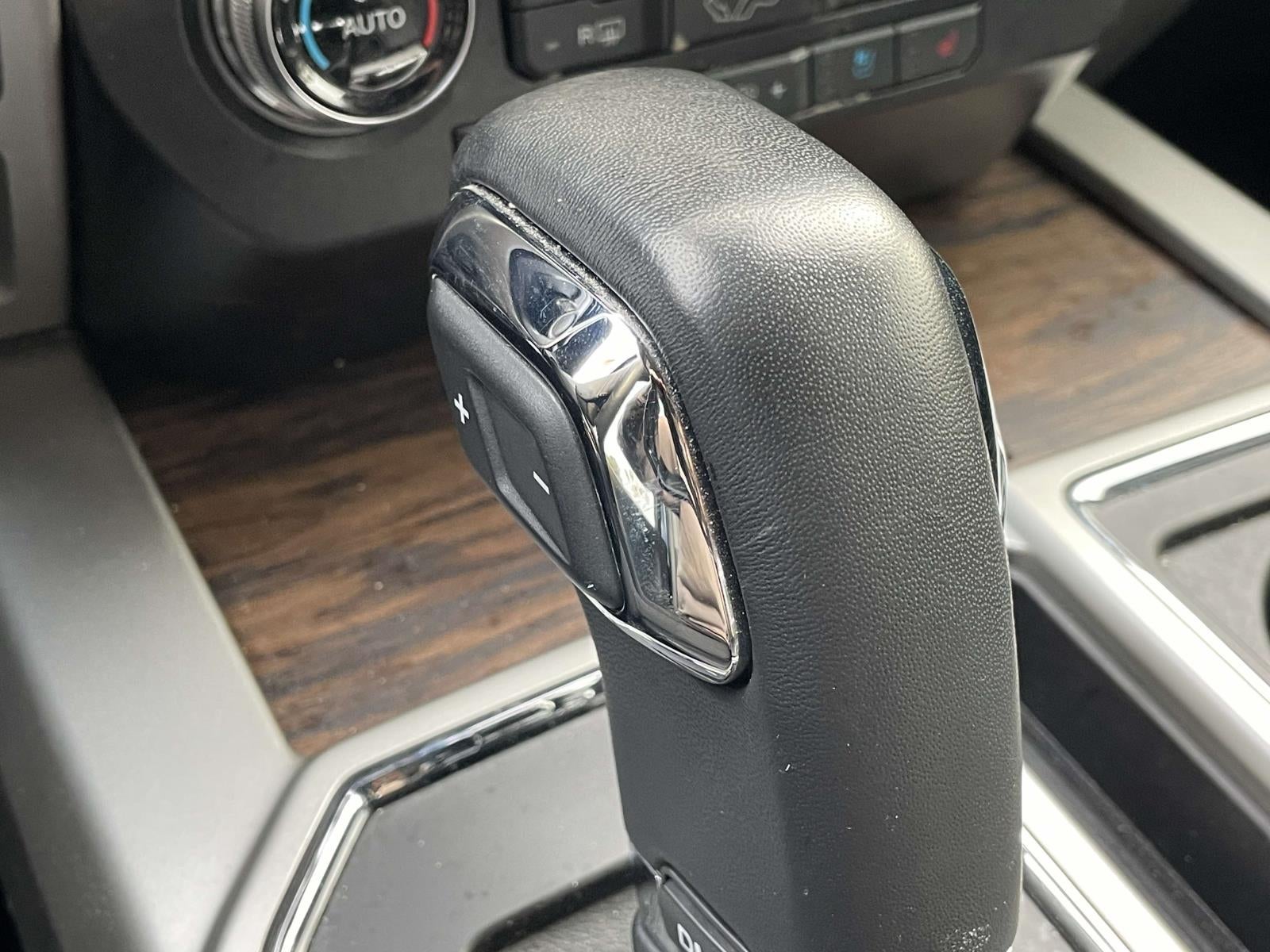 2020 Ford F-150 LARIAT 4WD SuperCrew 5.5' Box