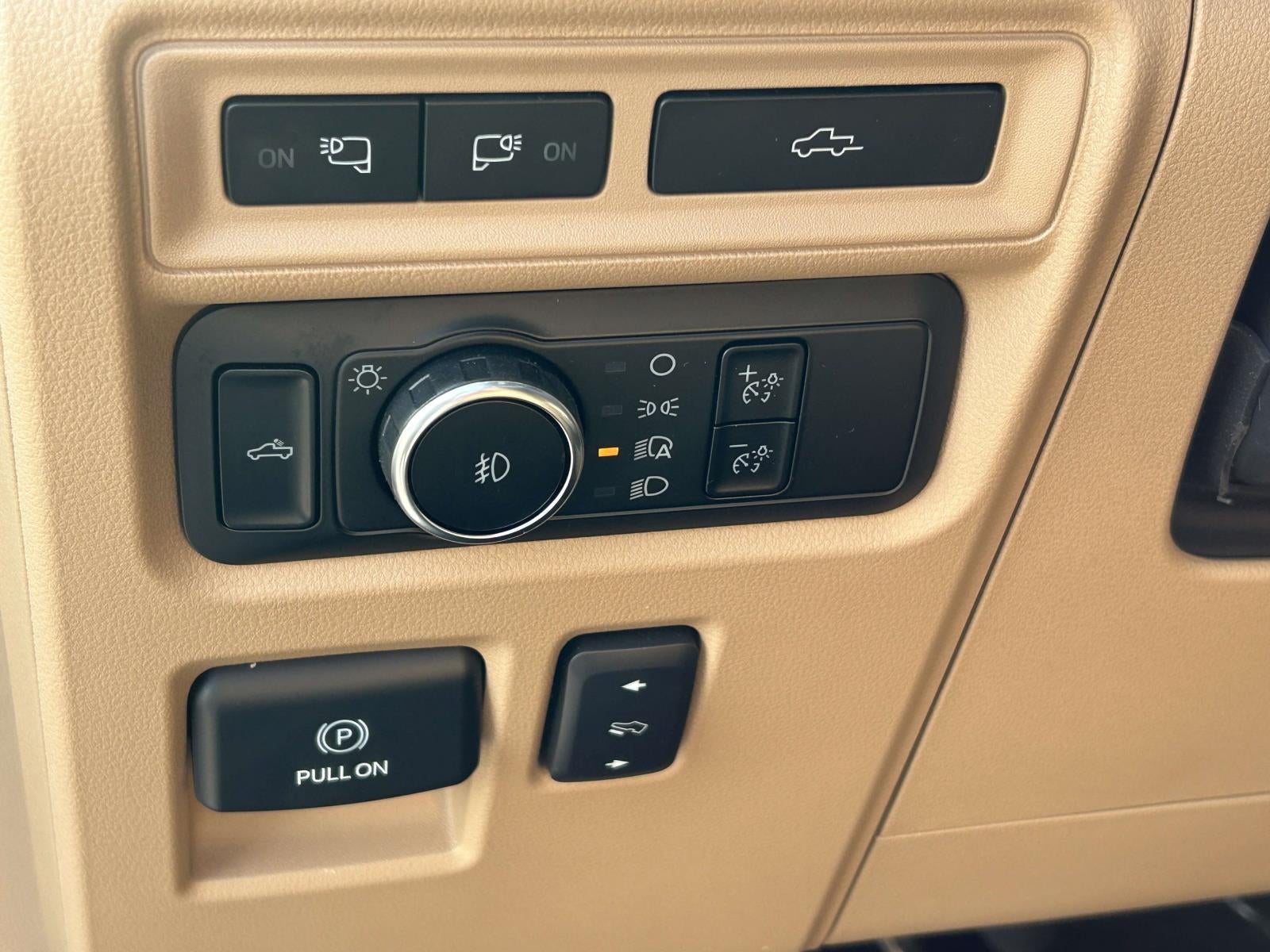 2023 Ford F-150 LARIAT 4WD SuperCrew 5.5' Box
