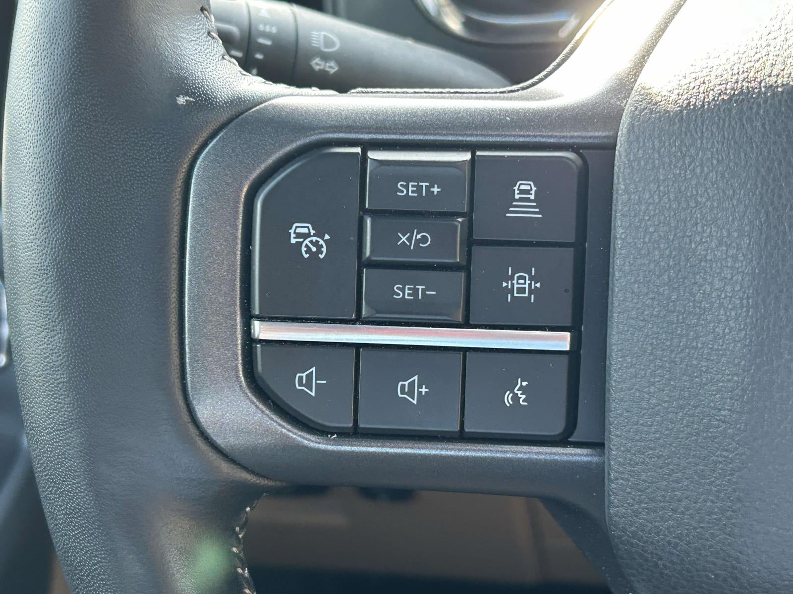 2023 Ford F-150 LARIAT 4WD SuperCrew 5.5' Box