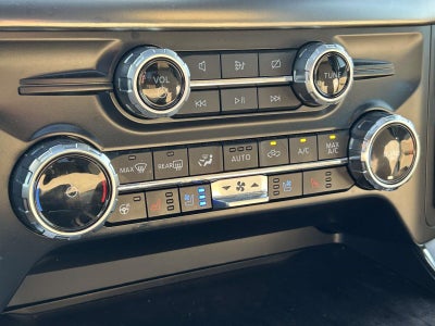 2023 Ford F-150 LARIAT 4WD SuperCrew 5.5' Box