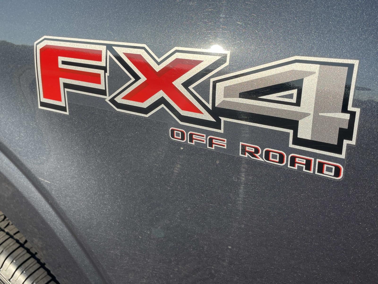 2022 Ford F-150 LARIAT 4WD SuperCrew 5.5' Box