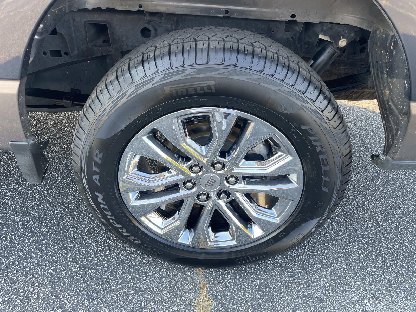 2022 Ford F-150 LARIAT 4WD SuperCrew 5.5' Box