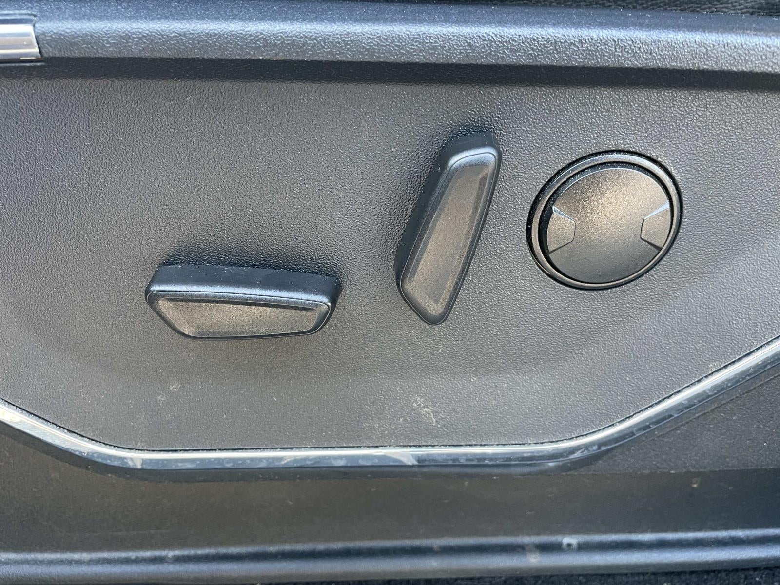 2022 Ford F-150 LARIAT 4WD SuperCrew 5.5' Box