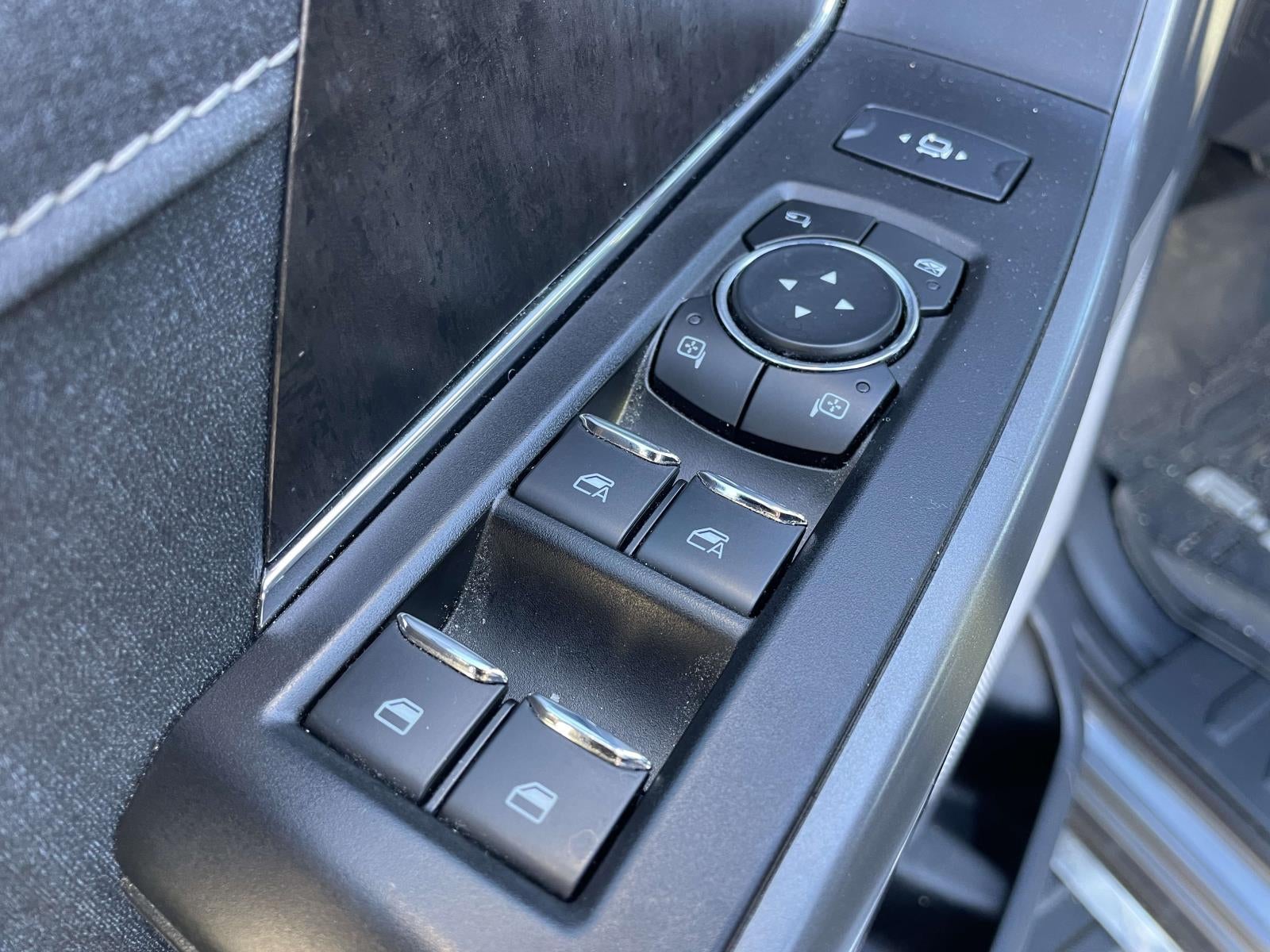 2023 Ford F-150 LARIAT 4WD SuperCrew 5.5' Box