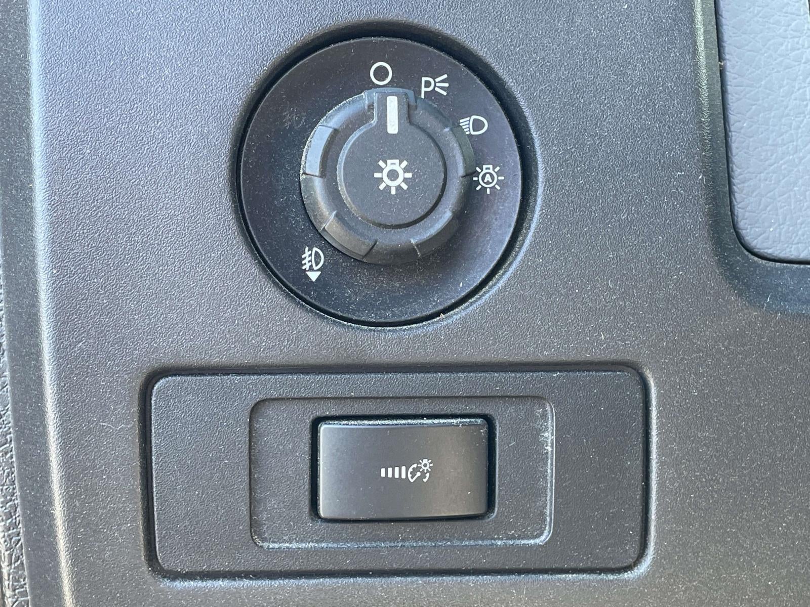 2014 Ford F-150 4WD SuperCab 163 XLT