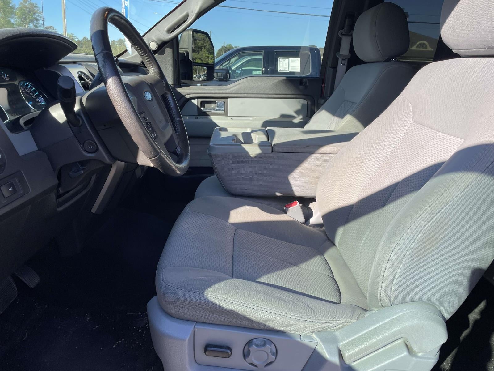 2014 Ford F-150 4WD SuperCab 163 XLT