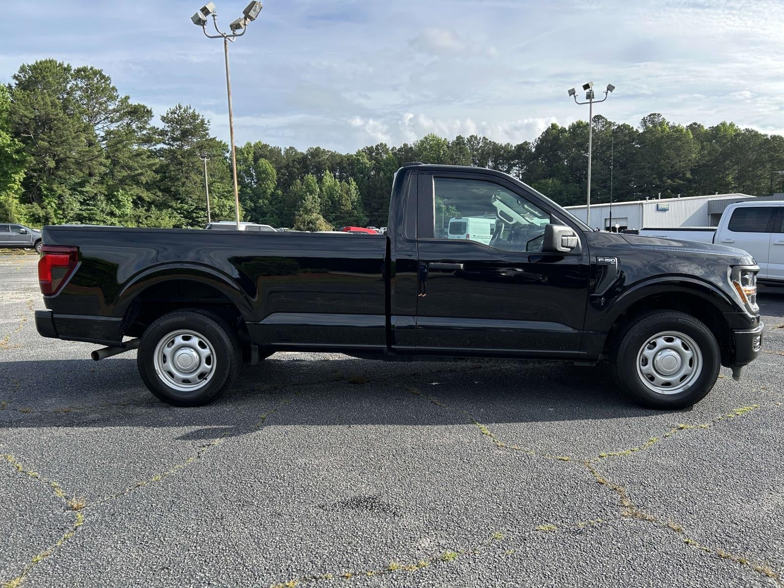 2024 Ford F-150 XL 2WD Reg Cab 8' Box