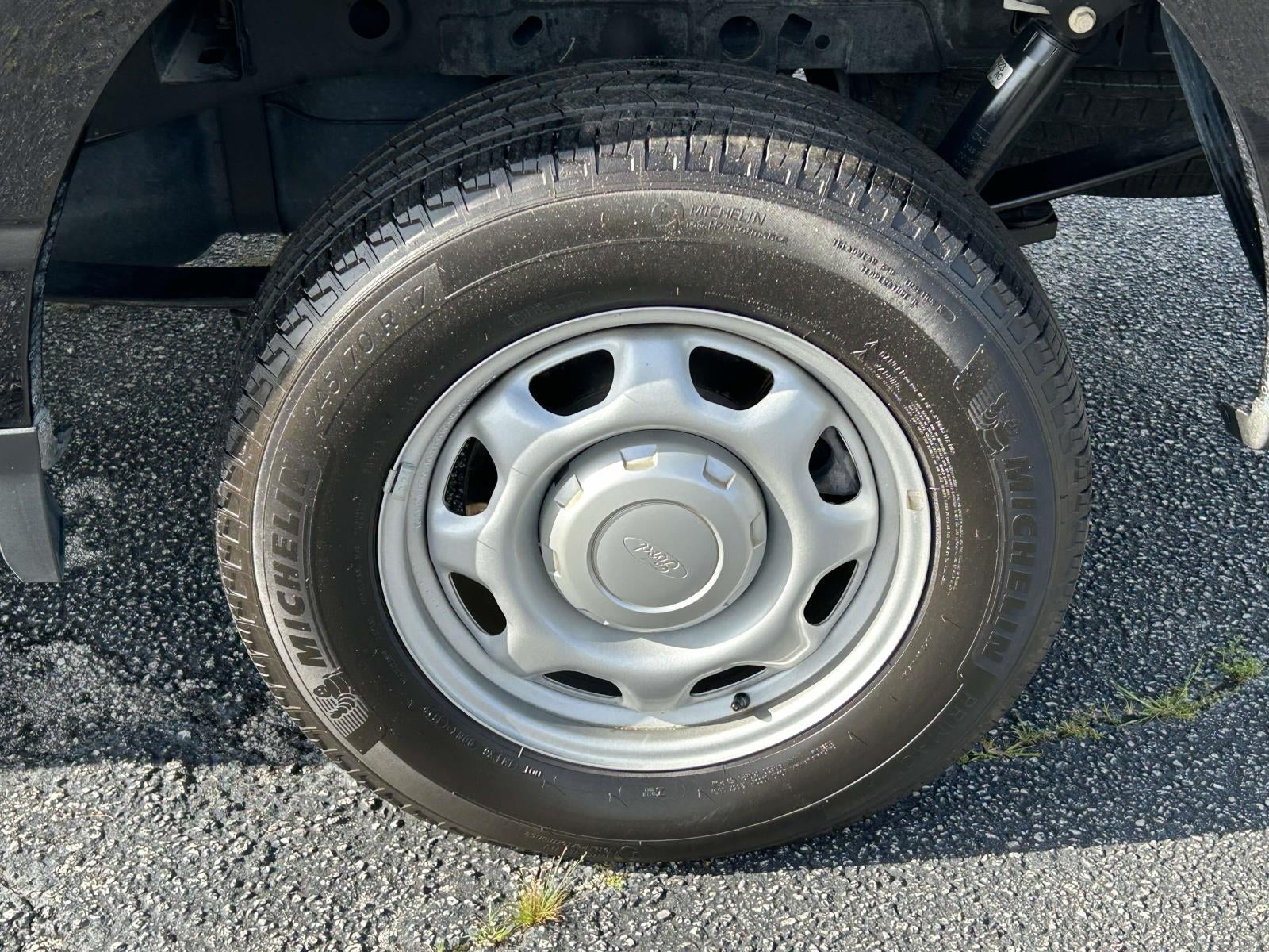 2024 Ford F-150 XL 2WD Reg Cab 8' Box