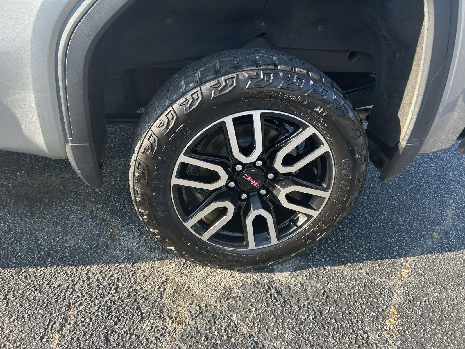 2024 GMC Sierra 1500 4WD Crew Cab 147 AT4