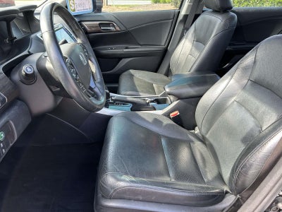 2017 Honda Accord Sedan EX-L V6 Auto w/Navi & Honda Sensing